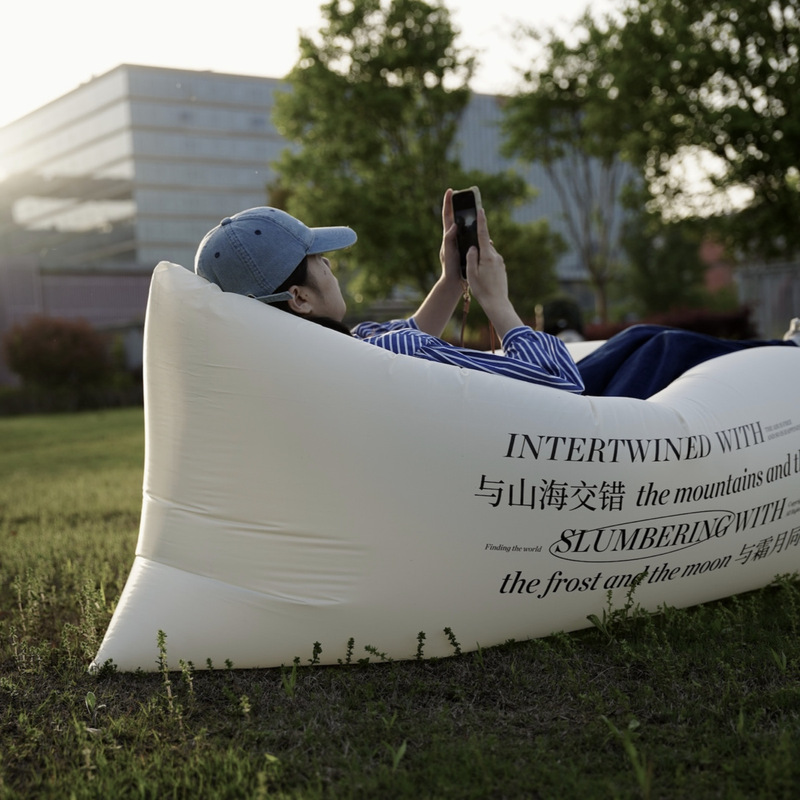 Nadmuchiwana sofa do leżenia i – Outdoor Adventure Festival recenzja i cena